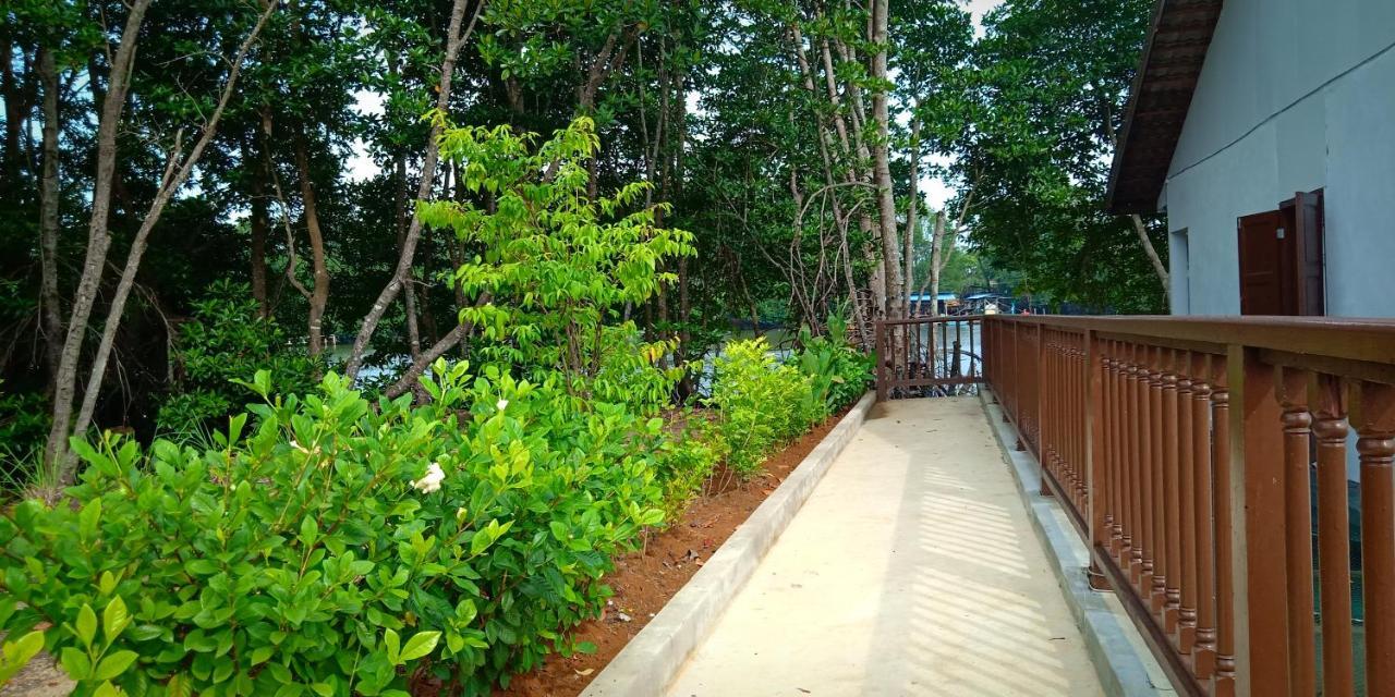 Noor Arfa River Chalet Kuala Terengganu Exterior foto